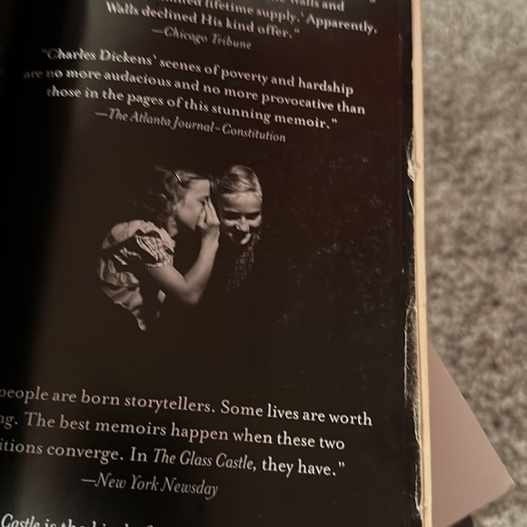 The Glass Castle by Jeannette Walls - Picture 3 of 3